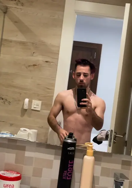 Soy Raul, 22 años de Málaga, busco conocer gente para relación a largo plazo