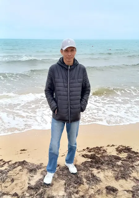 Сергей з Токмака, мені 38 років, познайомлюсь на одну ніч