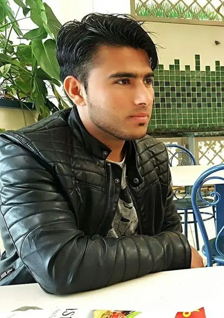 Я Khan, 26, из Рима, ищу знакомство