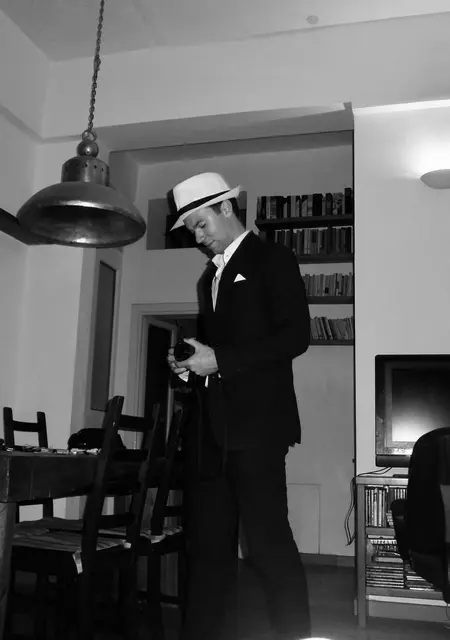 Я Ste, 22, из Масслёйс, ищу знакомство для приятного времяпровождения