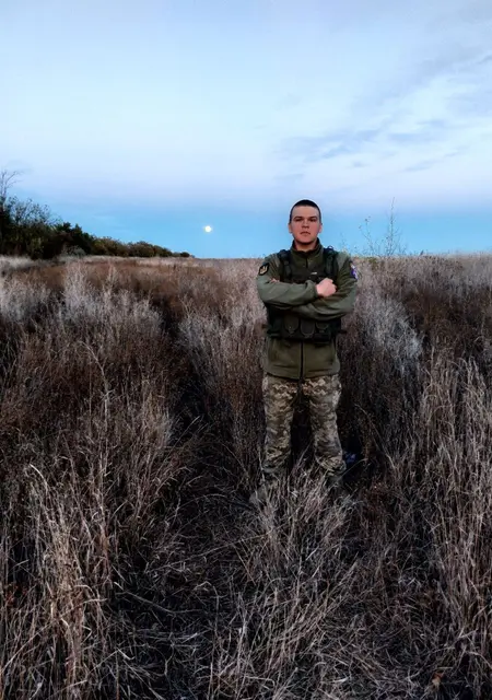 Я Илья, 20 років з Ужгорода, шукаю знайомство для приємного проведення часу