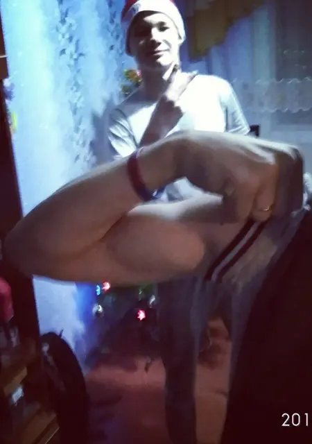 Я Влад, 23, из Шахтинска, ищу знакомства на одну ночь