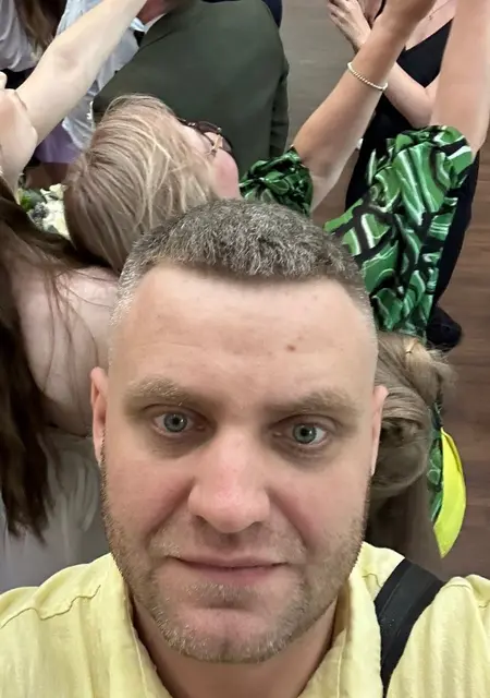 Я Петр, 44, знакомлюсь на одну ночь в Амстердаме