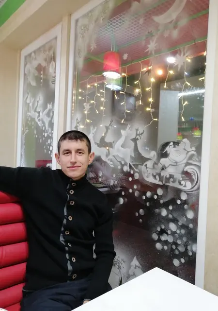 Я Павел, 35, знакомлюсь без обязательств в Бахмуте