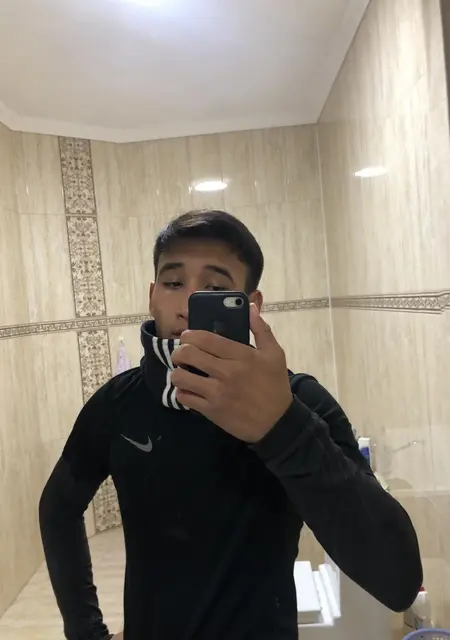 Арман из Талдыкоргана, мне 24, познакомлюсь на одну ночь