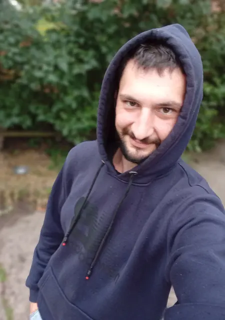 Олег з Слов'янська, мені 31 років, познайомлюсь на одну ніч