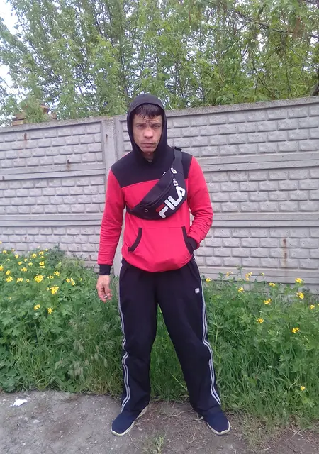 Дима из Донецка, ищу на сайте знакомства без обязательств