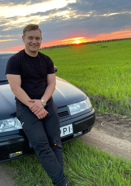 Максим з Одеси, мені 26 років, познайомлюсь для вірт