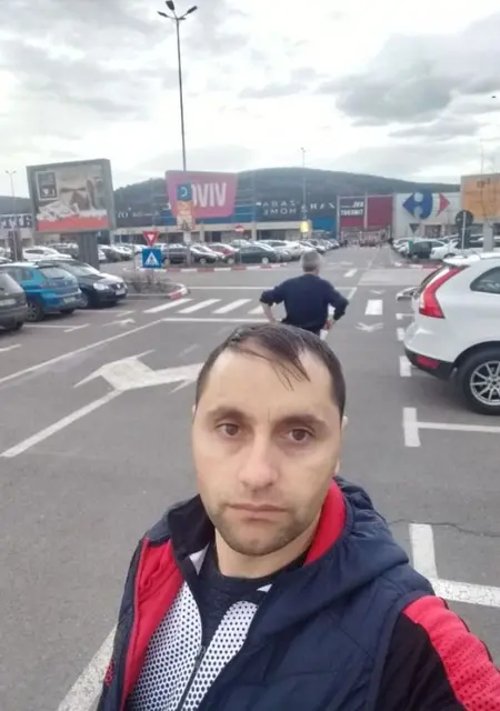 Я Cristy, 35, из Бухареста, ищу знакомство