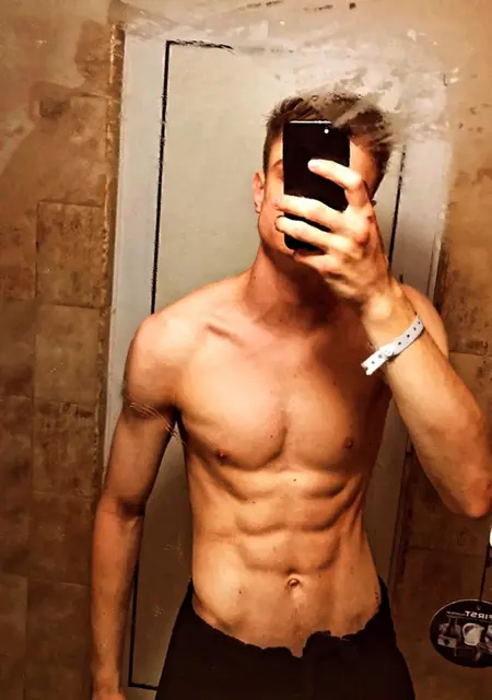 Я Yegor, 23, знакомлюсь на одну ночь в Цюрихе