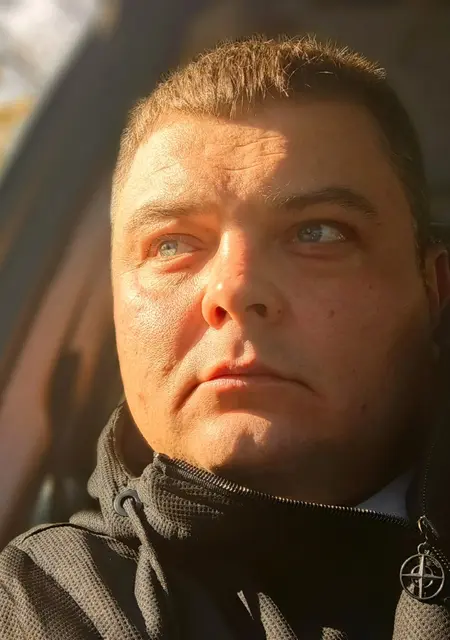 Денис з Донецька, шукаю на сайті постійні стосунки