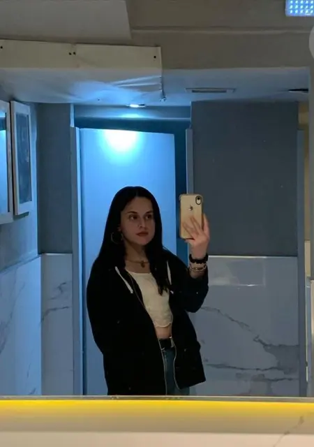 Soy Noelia, 19 años de Madrid, busco conocer gente