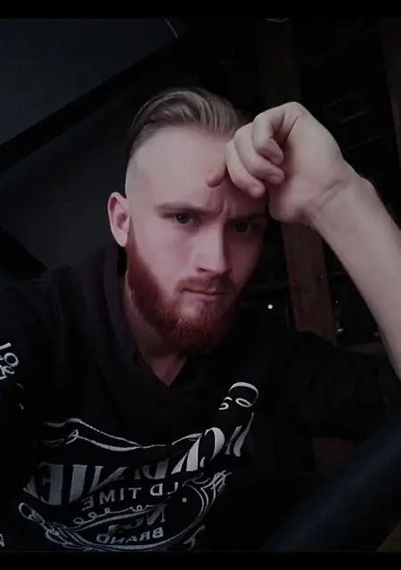 Kaktak из Вены, мне 24, познакомлюсь для вирта